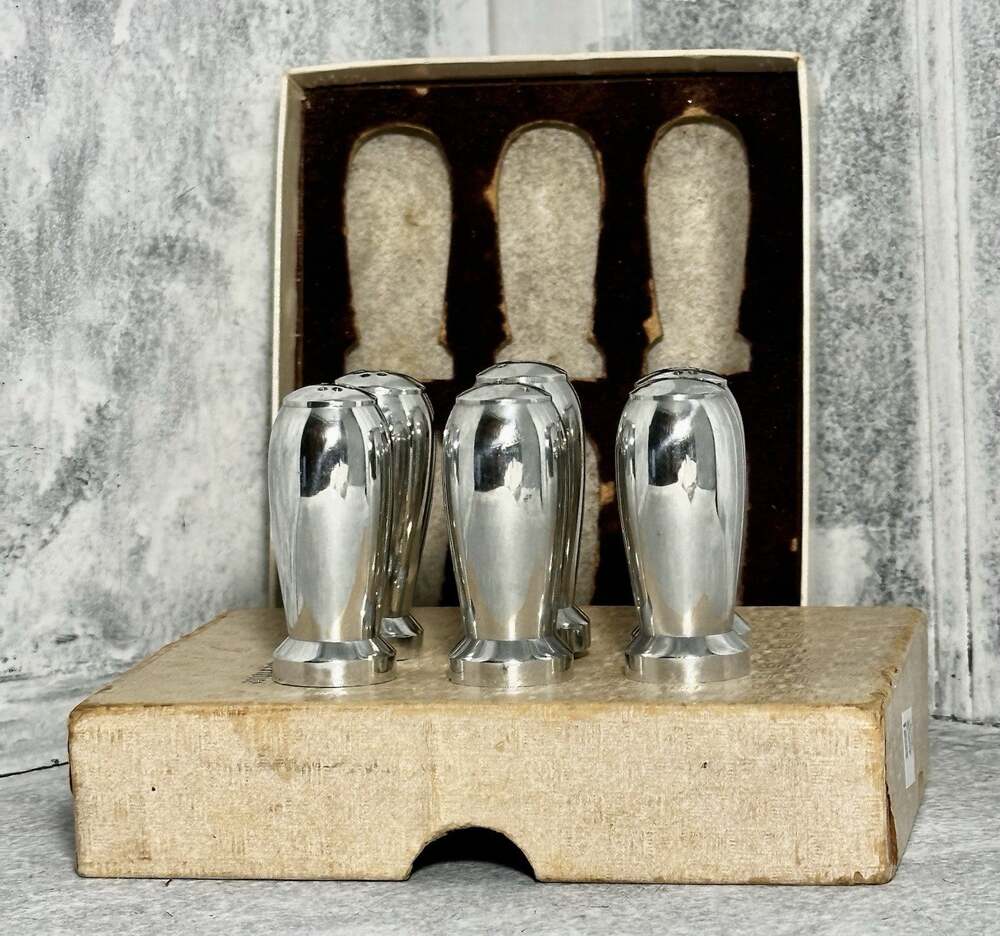 Vintage Silbertone Silver Atomic Salt & Pepper Shaker Set In Box